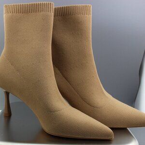 Cosy Island Minimalist Pointed Toe Sock Ankle Boots Apricot Size 7.5